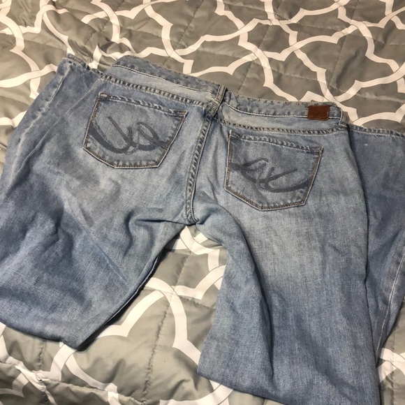 💋💋3 for $20💋Express light wash boot cut jeans - Picture 8 of 8